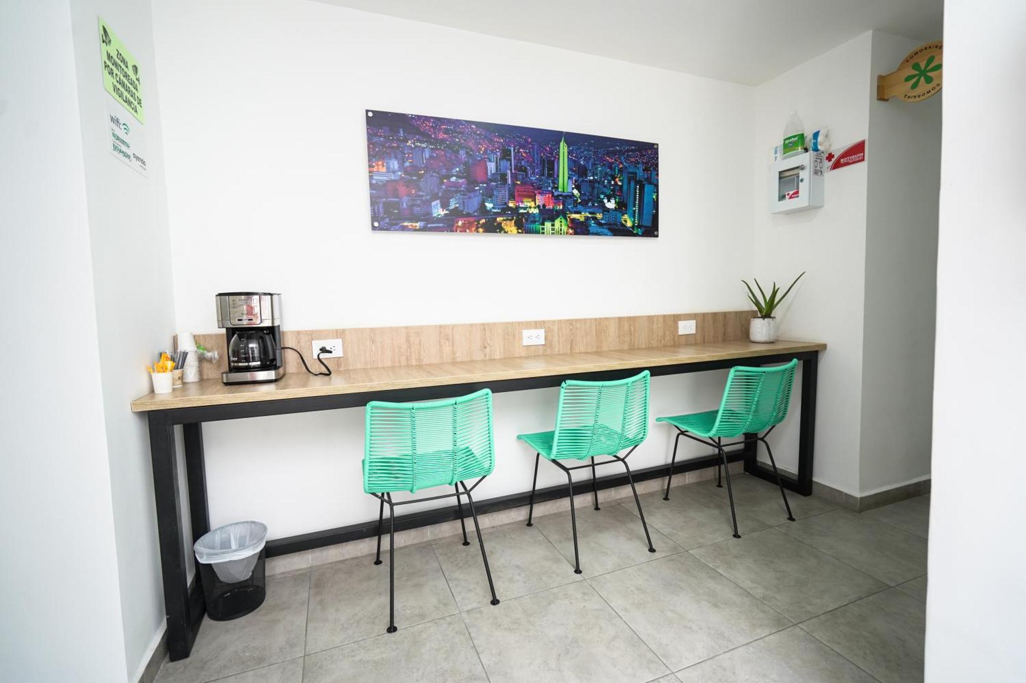 Hotel Medallo City Меделин Екстериор снимка